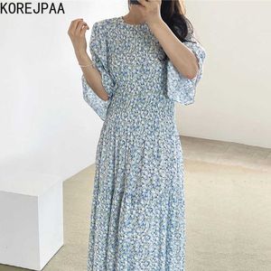 Korjpaa Kvinnor Klänning Sommar Koreanska Chic Fresh Floral Print Round Neck Pläterad Midja Slim Five-Point Flared Sleeve Vestidos 210526