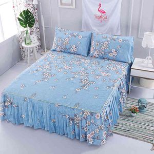 Thin Bed Skirt With 2pcs Pillowcase Mattress Anti-slip Antifouling Textiles Single Double Bed King Sheet Bedding Bedspread F0499 210420