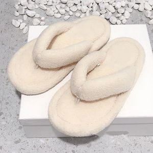 Fashion winter new white plush flip-flops sweet girl warm out slippers cute women all-match home shoes