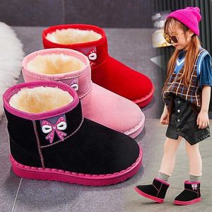 Venta al por mayor de Zapatos de algodón de las niñas Nuevo Zhongbang espesado antideslizante y botas de nieve resistentes al desgaste para estudiantes de primaria y secundaria en invierno 2021