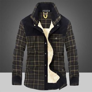 Winter Jacket Men Thicken Warm Fleece Shirts Coats 100% Cotton Plaid Flannel Military Clothes Chaquetas Hombre Size M-4XL 220118