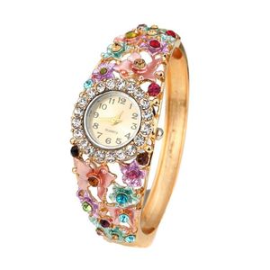 Klockor Kvinnor Armbandsklocka Flower Gemstone Classic Alloy Armbandsur Klänning Quartz Armbandsur