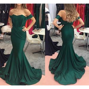 Sexy Off the Shoulder Mermaid Bridesmaid Dresses Sweep Train Elastic Satin Wedding Party Gowns