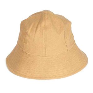 Venda Por Atacado New Japanese Moda em branco Tampa de verão larga borda tampas de cor sólida Chapéu de balde para mulheres e senhora G220311