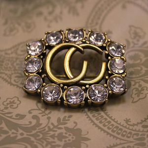 High-end Designer Rainbow Color Crystal Rhinestone Brooches Fashion Brand Double Letter Suit Collar Pin Brooche Vintage Mens Womens Wedding Jewelry Accessories