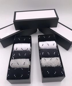 21SS Luxur Socks för Mens och Womens Sport Long Sock 100% Bomull Partihandel Par 5 st med Box Eruhrftujfrt