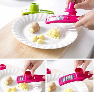 Multi Functional Ginger Garlic Grinding Grater Planer Slicer Cutter Cooking Tool Utensils Kitchen Accessories 2 Colors RRD6865