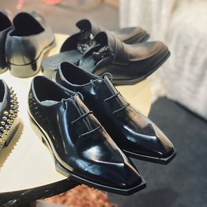 Siyah kare ayak parmağı erkek resmi iş derbisi flats inek deri beyler iş ayakkabıları