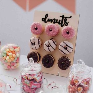 Trä vägg håller donut brädor stå hängande munkar bord bröllop dekoration tillbehör baby shower barn födelsedagsfest dekor 210925