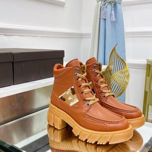 Роскошные дизайнеры Женщины Boots Boots Улучшенные Качество Косские Корскин Натуральная Кожа Круглые Ног Туфли Martin Beaties Кружевые Боевые Ботинки Женские 35-41