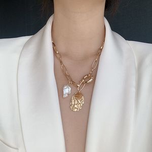 Ciondolo girocollo in perle naturali a forma di barocco dorato per collana robusta da donna Gioielli hip-hop alla moda