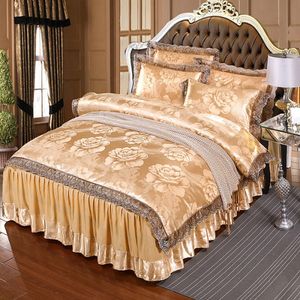 Set di biancheria da letto in raso jacquard di lusso King Queen Size 4 pezzi Gonna da letto Biancheria di seta / cotone Pizzo Copripiumino ricamato Copriletto Lenzuolo Federe Tessili per la casa in Europa