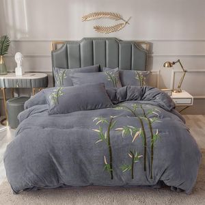 Set di biancheria da letto Stile cinese Asciugamano di bambù Ricamo Inverno Velluto Flanella Tessili per la casa Lenzuolo in pile Set Copripiumino Federe