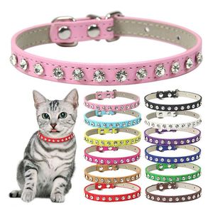 Katzenhalsbänder führt Luxus Strass Nieten Halsband Leder kleiner Hund Welpe Umhängeband für Kätzchen Zubehör Großhandel / Tropfen