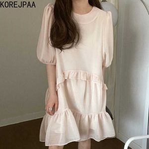 Korejpaa Kobiety Mini Dress Summer Korea Chic Elegancka Delikatna Solidna O Neck Loose Casual Gloss Bubble Sleeve Ruffle Doll Vestido 210526