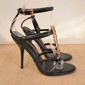 EN Kaliteli kadın ayakkabıları Yüksek Topuklu Yeni lüks deri Sandalet terlik Chaussures elbise ayakkabı kadın eğitmenler Sandal hava bag06