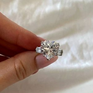 Hjärtform Kvinnlig Promise Ring 925 Sterling Silver 12mm Diamond CZ Engagement Bröllop Band Ringar för Kvinnor Bridal Fine Smycken