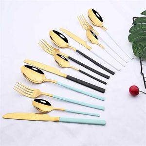 24 pcs rostfritt stål servis uppsättning svart guld kök bestick bestick sked gaffel kniv western silverware porslin set 211108