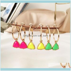 Juwelryarrivals Gold Farbbeschichtung Neon Fuchsia gelbgrünes Dreieck Charm Hoop Ohrringe für Frauen Girl Party Dekoration Hie Drop Deliver