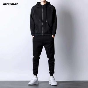 Tuta da uomo Pantaloni Tuta da jogging 2 pezzi Tuta Autunno Inverno Uomo Abiti Abbigliamento sportivo Corsa Tuta Abbigliamento casual Uomo 210518