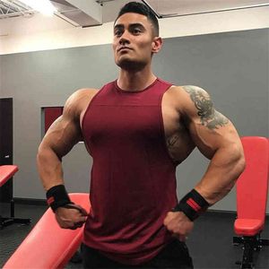 Märke Fitness Mens Gym Tank Top Bodybuilding Solid Vest Stringer Undershirt TankTop Singlet Workout Kläder Ärmlös tröja 210421