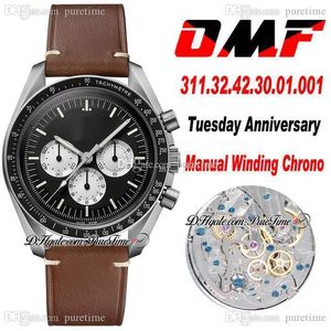 Le Speedy Th Omf Tuesday Manual Chronograph Mens Watch Mm Black White Dial Stick Markers Brown Leather Leaer