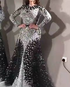 Pärlor Sequined Formal Long Prom Dress 2021 Dubai Arabiska Robe de Soiree Party Evening Mermaid Kappor Söt 16 Klänningar Quinceanera Kappor