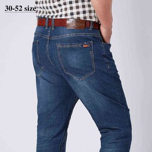 Marka Erkek Kot 2020 Yeni Klasik Gevşek Düz Mavi Jeans Moda Iş Rahat Denim Pantolon Erkek Artı Boyutu 44 46 48 50 52 G0104