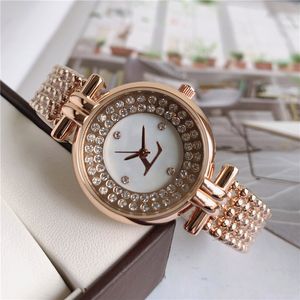 Relógios de marca Mulheres de cristal de cristal letras grandes estilo de aço relógio de pulso de quartzo l52