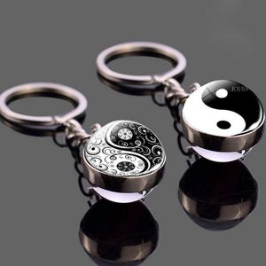 Double Side Glass Keyring Christmas Gifts Black and White Cats Keychain Yin Yang Cats Picture Glass Ball Key Chain Dropshipping G1019