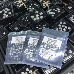 130pcs / väska Partihandel Moissanite Ädelsten Bulk Glänsande Bra Klipp Vit Används för inlägg Utsmyckning Ring Hängsmycke Örhängen Defaul1.2mm H1015