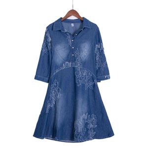 Sommarstil denim klänning kvinnor kläder vintage halv ärm lång broderi slim klänningar plus storlek vestidos de festa d52547 210416