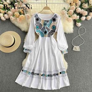 Spring Summer Floral Embroidery Women's Dress Vintage O-neck Long Sleeve Retro Midi Dresses Luxury Charming Cloth 210506