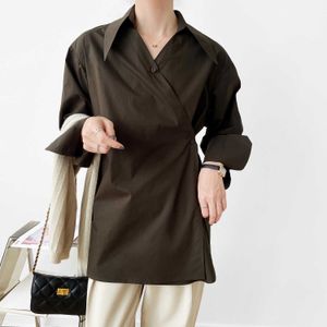 Modisches Hemd für Damen im Herbst im koreanischen Stil, spitzer Kragen, lange Ärmel, einfarbige Bluse 210607