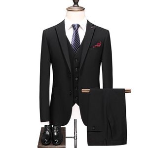 Senaste kappa Pant Italienska Värmande brudgumsdräkt Män Formell Business Two Button Black Suit Western Wedding Wear Suits Mäns Blazers