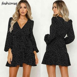 Kobiety V Neck Sexy Polka Dot Black Mini Dress Vintage Jesień Zima Kobiety Z Długim Rękawem Wrap Sresn Eleganckie Party Dresses Damskie X0521