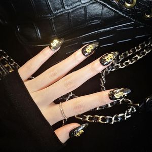 Falska naglar Stiletto Nail Tip Wearable Money Fake Full Cover Snake Design Manicure Tool Artificial Aurora Glitter
