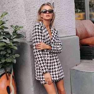 Houndstooth stickad blazer coat kvinnor vintage tjock varm dubbel breeded vit pläd straight jacka vinter toppar 210427