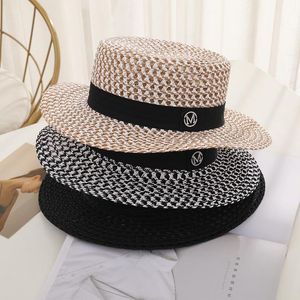 BERETS M Mark Flat Top Straw Hats Kvinna blandad färg strandhatt dam båtsol mössor Panama fedora kvinnors mössa snapback gorras