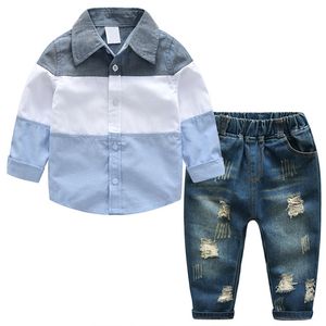 Set di vestiti per bambini primavera autunno Camicia a maniche lunghe per bambini Pantaloni in denim con foro 2PCS Boy Toddler 210528