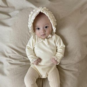 Primavera Nuove neonate Vestiti Neonata Tuta Tuta spessa Colletto di pizzo Ragazze per bambini Top a maniche lunghe Camicetta di cotone 210413