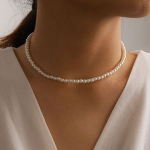 Hängsmycke halsband mode personlighet enkel kragebone kedja europeisk och amerikansk pärla halsband armband set
