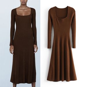 Höst lång stickad kvinna klänning brun bodycon maxi kvinnor fall ärm casual damer jersey krage es 210430