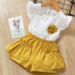Bebek Kız Giysileri Set 2021 Yaz Flare Kollu Çocuk Giyim Kız Çocuk Giysileri için Beyaz T-shirt ve Şort 2 5 6 Yıl Y0705