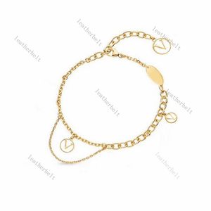 Braccialetti con quadrifoglio Braccialetti con ciondoli con lettere chic Collana con ciondolo vuoto retrò Collane con bracciale in oro alla moda