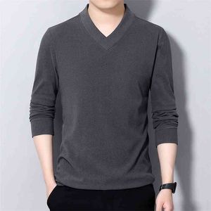 Browon Marka Sonbahar Kış Erkekler T-Shirt Rahat Yumuşak Kalın Uzun Kollu V Yaka Tişört Katı Renk Slim Fit Giyim 210706
