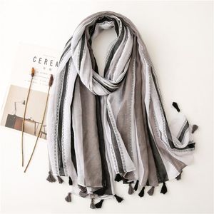 Scarves Simple And Fashionable Gray Black White Contrast Color Silk Scarf Travel Sunscreen Long Gauze Cotton Linen Hand Sc