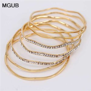 Europese en Amerikaanse mode sieraden Ring Wave Rhinestone Armband Gold Color Real Model Dragen Nee P Picture LH657 Q0720