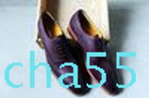 Sapatos masculinos de sapatos artesanais personalizados de couro genuíno de couro oxford brogue cor de cor roxa