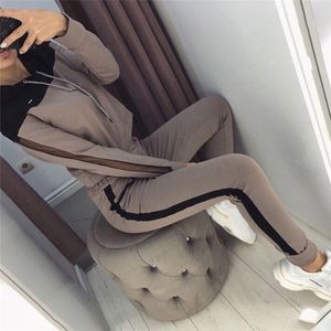 Dress Women Two Piece Set Jesień Ubrania Kolorblock Bluza z kapturem Crop Top and Skinny Spodnie Sportowe Jogging Suit Stroje Y0625